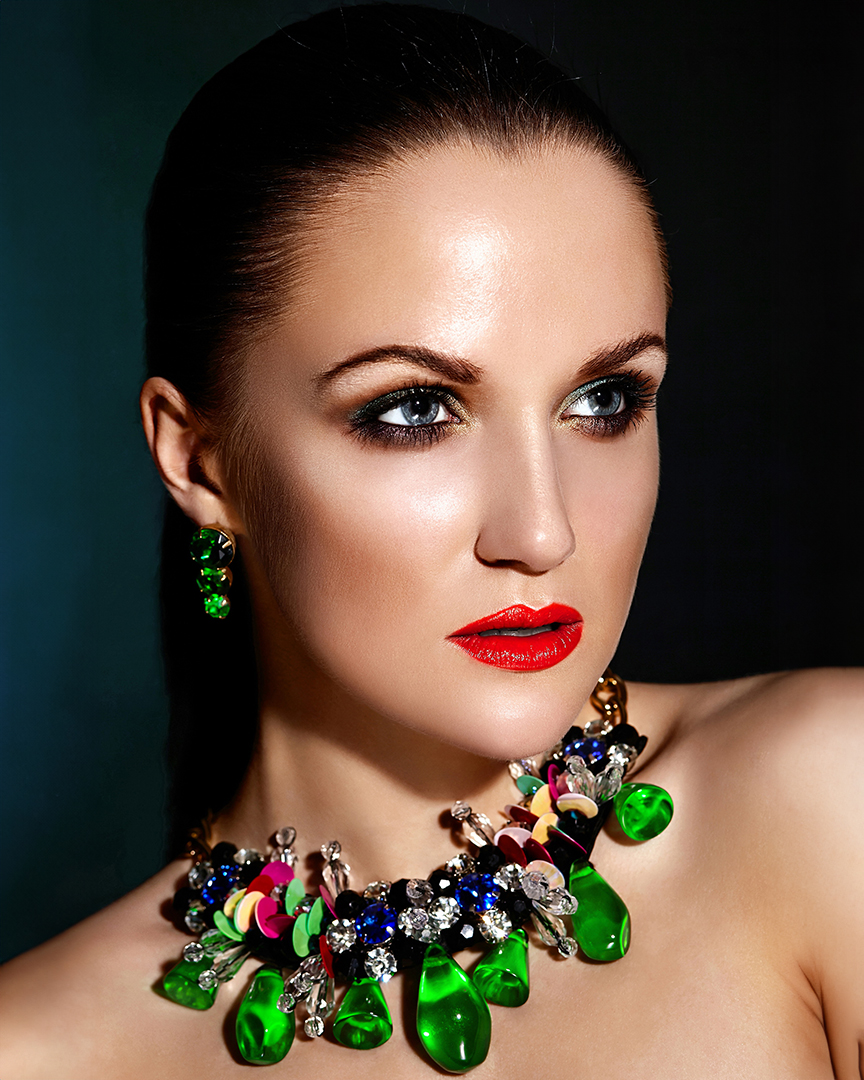 {"en":"Jewelry","hn":"जेवर","ar":"مجوهرات"}