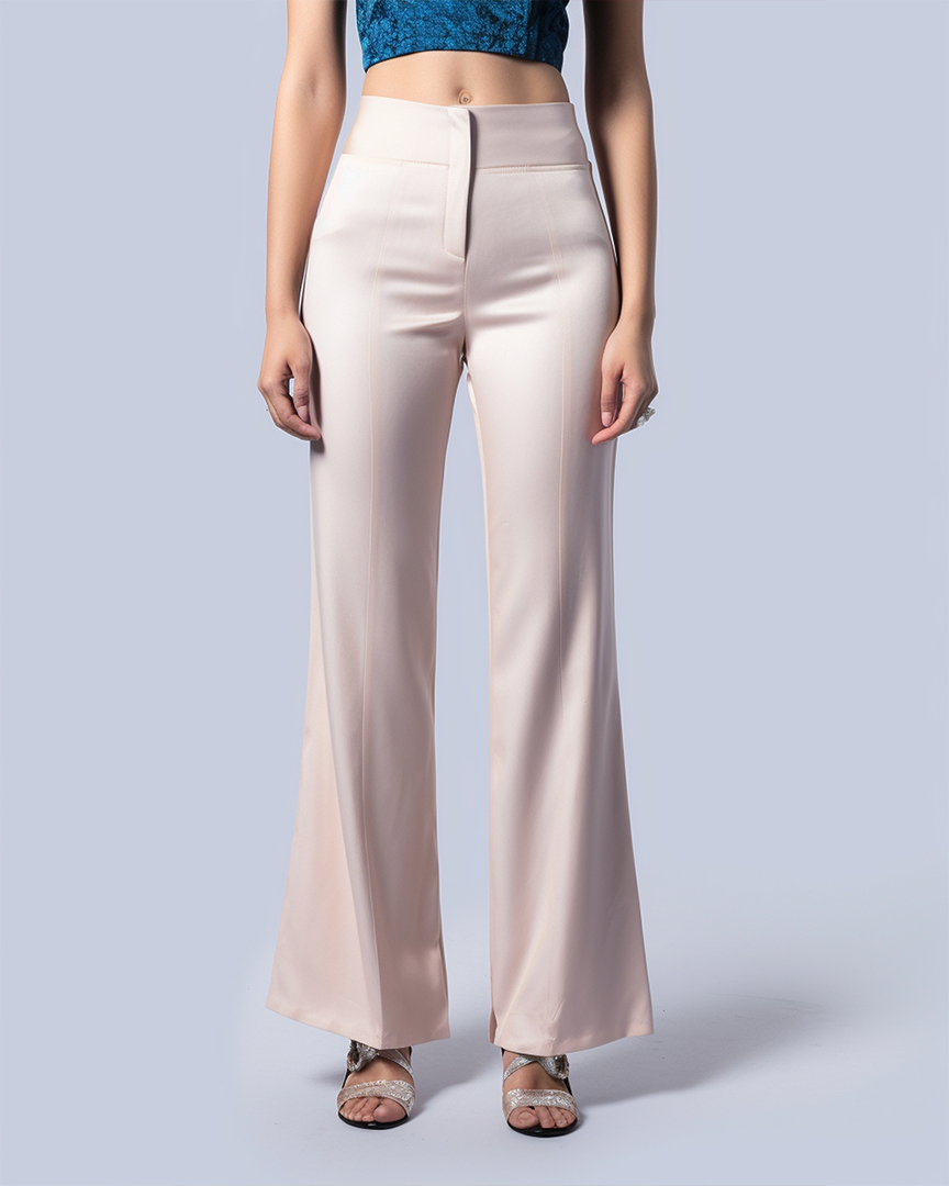 {"en":"Bottoms Wear","hn":"बॉटम्स पहनते हैं","ar":"ترتدي القيعان"}